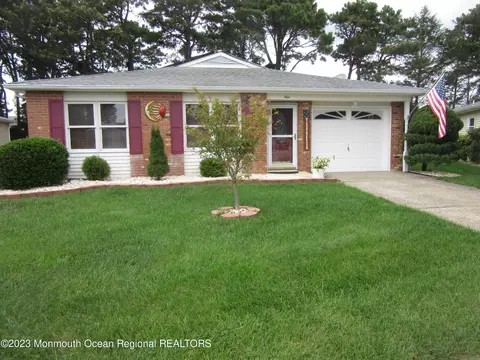 9 Eric Ct, Brick, NJ 08723