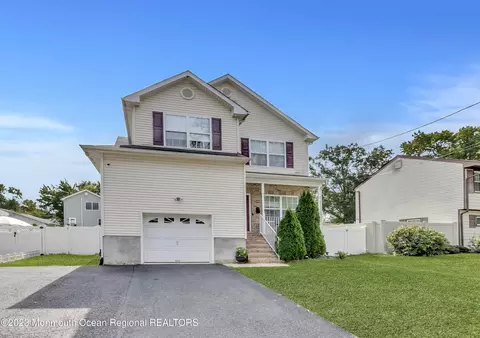 177 Greenwood Dr, Keyport, NJ 07735