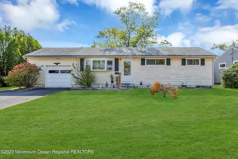 325 Stearman Rd, Brick, NJ 08723