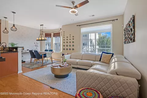 7 Iris Ln #504, Garfield, NJ 07026