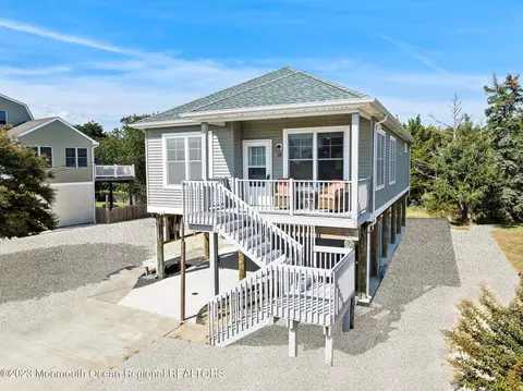 37 Beach Dr, Little Egg Harbor, NJ 08087