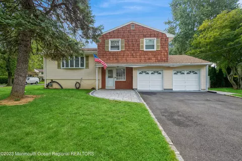 18 Deerfield Rd, East Brunswick, NJ 08816