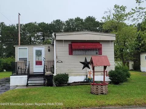 143 Redwood Dr, Barnegat, NJ 08005