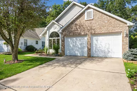 1908 Kwansan Ct, Toms River, NJ 08755