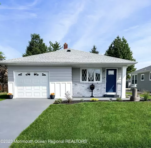 305 St Vincent Ct, Toms River, NJ 08757