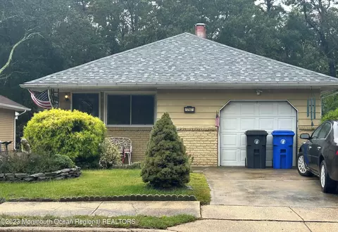 1767 Mount Everest Ln, Toms River, NJ 08753