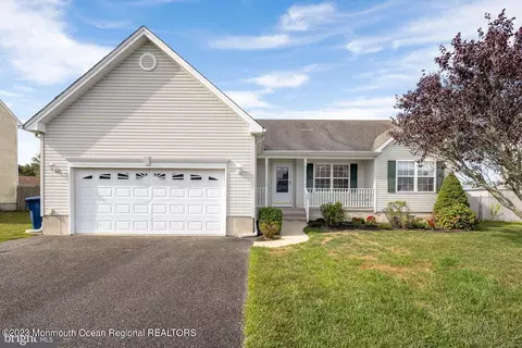 117 Lake Medford Ln, Little Egg Harbor, NJ 08087