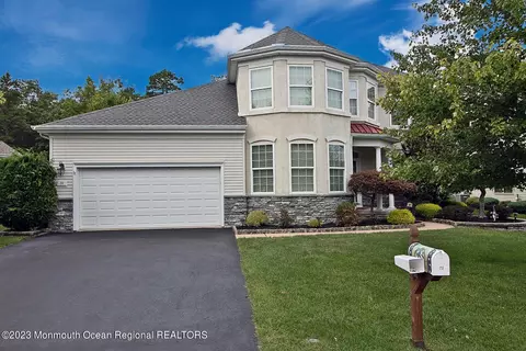 72 Heritage Point Blvd, Barnegat, NJ 08005