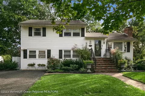 37 Walnut Ave, Red Bank, NJ 07701