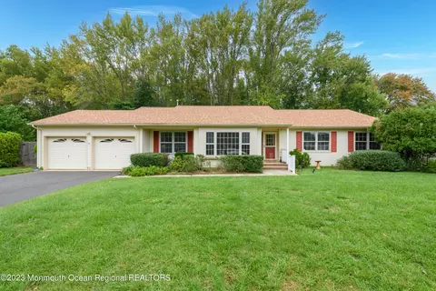 24 Colonial Dr, Oceanport, NJ 07757