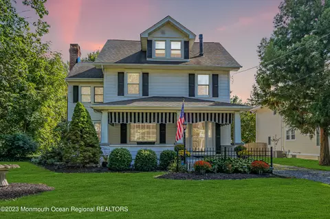 129 S Main St, Allentown, NJ 08501