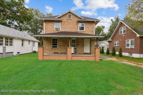 31 Wilson Ave, Manalapan, NJ 07726
