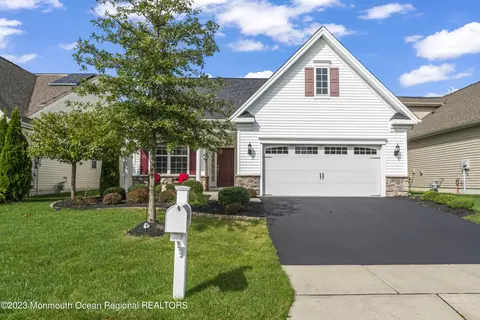 22 Winslow Dr, Jackson, NJ 08527