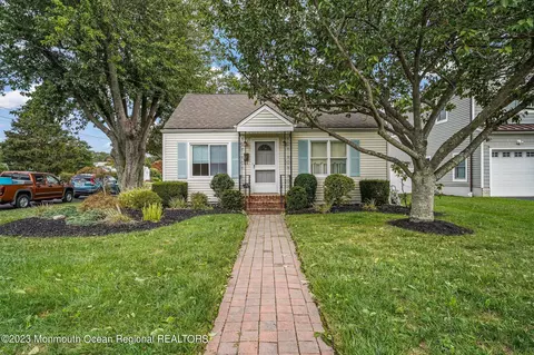 818 Prospect Ave, Spring Lake Heights, NJ 07762