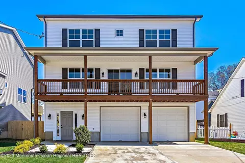 66 Atlantic Ave, Middletown, NJ 07748