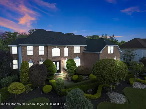 12 Exeter Dr, Marlboro, NJ 07746