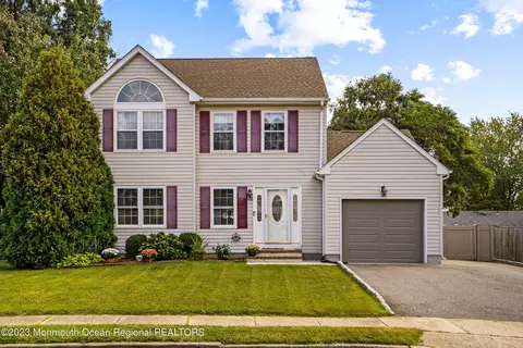 19 Shelli Ter, Barnegat, NJ 08005