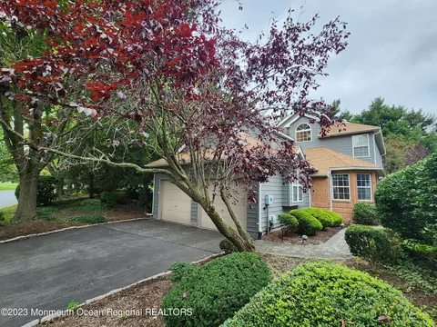 1 Fairway Blvd, Monroe, NJ 08831