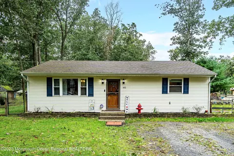 102 Tennessee Trl, Browns Mills, NJ 08015