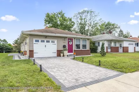 27 Frederiksted St, Toms River, NJ 08757