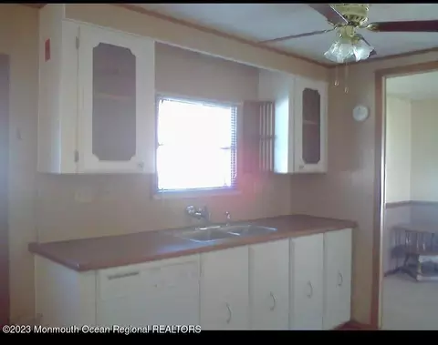 46 Eagle, Whiting, NJ 08759 photo 5