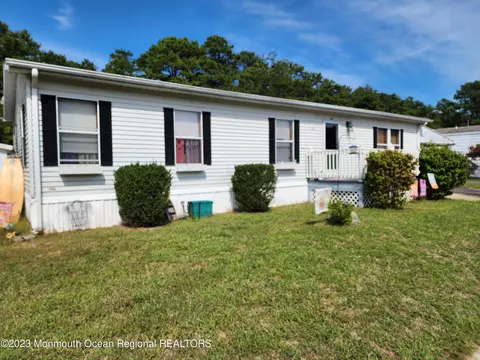 46 Eagle, Whiting, NJ 08759 photo 2