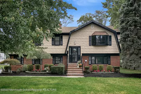 10 Jay Dr, New Monmouth, NJ 07748