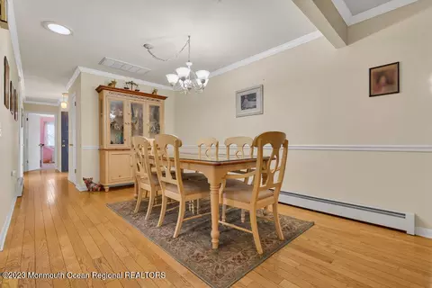 16 Vail St, Toms River, NJ 08757