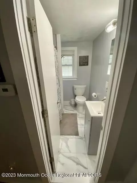 64 Johnson St, Waretown, NJ 08758 photo 9