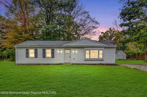 79 River Rd, Stanhope, NJ 07874