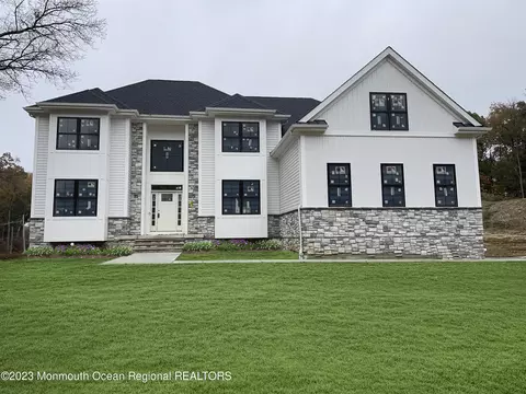 2 Crine Rd, Marlboro, NJ 07746