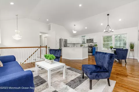2 E Shadowlawn Dr, Neptune City, NJ 07753