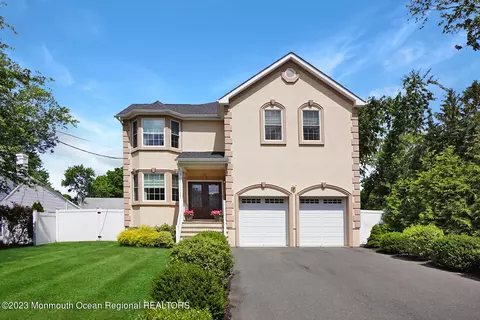 15 Sunrise Rd, Old Bridge, NJ 08857