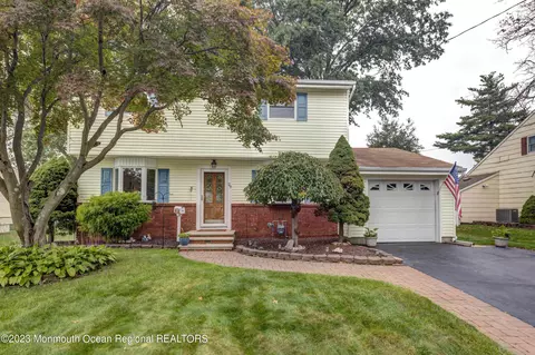 29 Hastings Rd, Old Bridge, NJ 08857