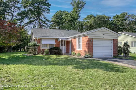 45 Constitution Blvd, Whiting, NJ 08759