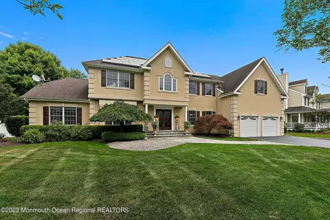 7 Park St, Oceanport, NJ 07757