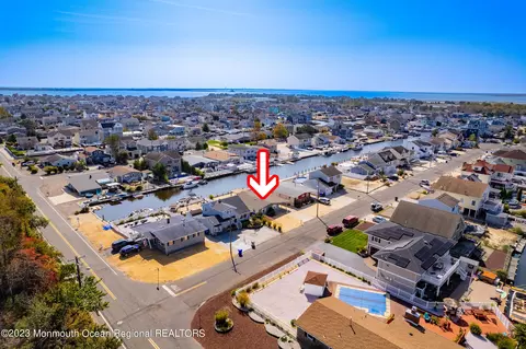 45 E Lagoona Dr, Brick, NJ 08723