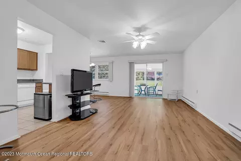 16 Darley Cir, Brick, NJ 08724 photo 3