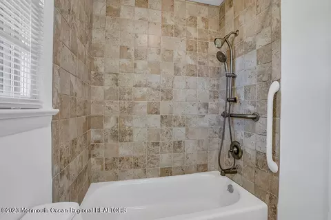 16 Darley Cir, Brick, NJ 08724 photo 13