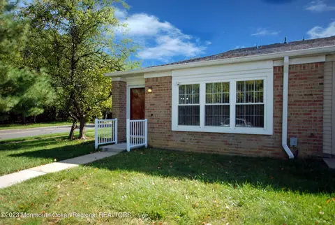 73 Percival Ct, Old Bridge, NJ 08857