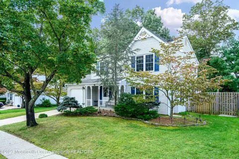 96 Concord Cir, Howell, NJ 07731