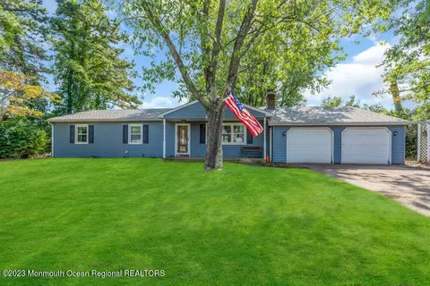 1324 12th Ave, Toms River, NJ 08757