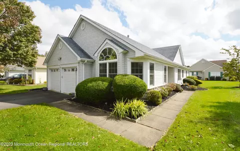2365 Braddock Rd, Toms River, NJ 08755
