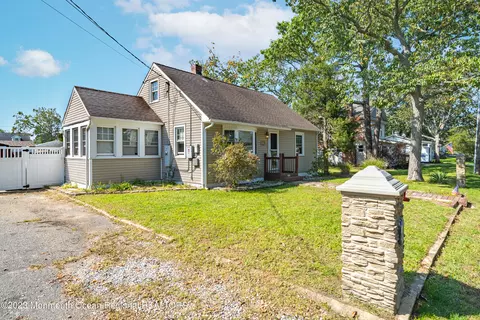 628 Compass Ave, Beachwood, NJ 08722