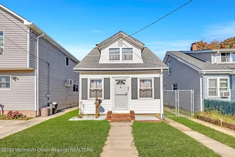 65 Seabreeze Way, Keansburg, NJ 07734