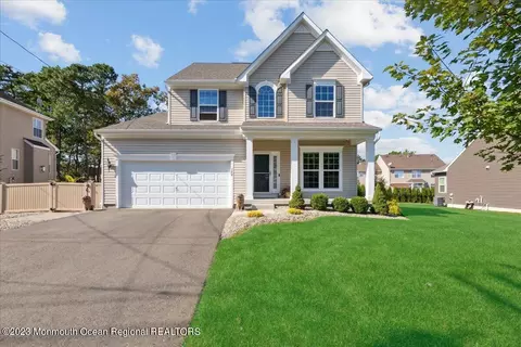 160 Nautilus Dr, Barnegat, NJ 08005
