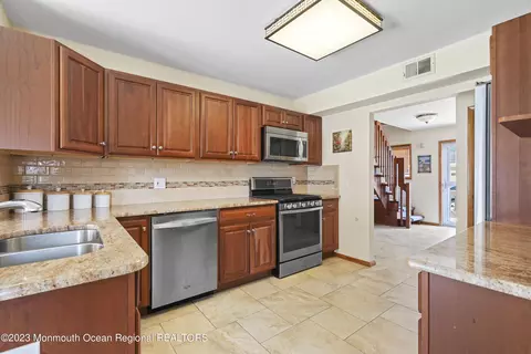 306 Ormond Dr, Lavallette, NJ 08735 photo 7
