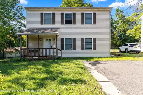 788 Cliffwood Ave, Cliffwood Beach, NJ 07735