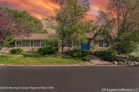 507 Garwood St, Oakhurst, NJ 07755
