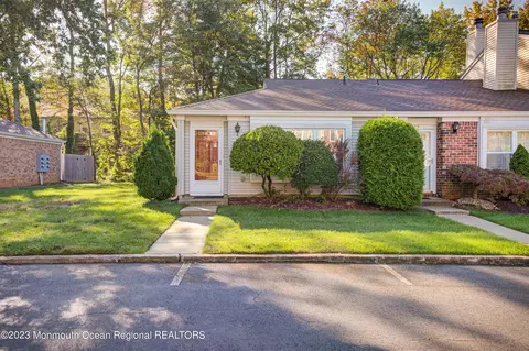 231 Chaucer Ct, Old Bridge, NJ 08857